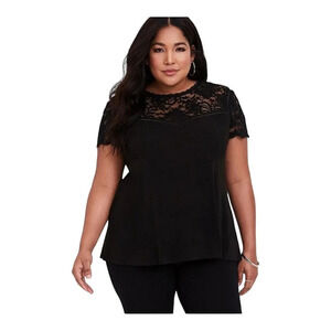Torrid 2 black lace accent swing top NWT